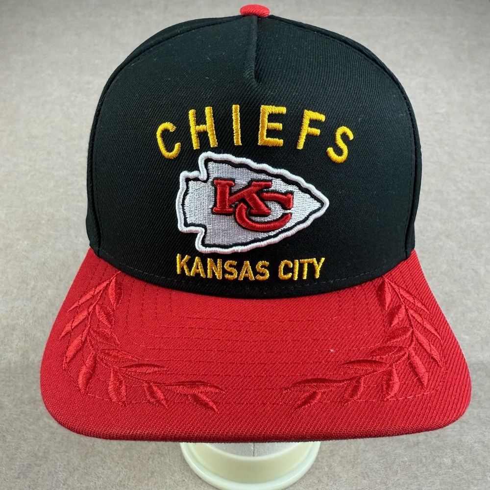 Kansas City Chiefs New Era 9FIFTY Snapback NFL‎ Black Red Embroidered Logo Cap